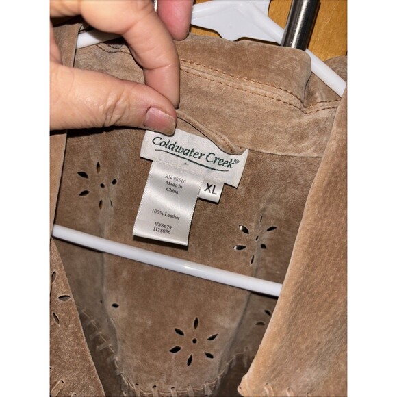 Coldwater Creek Tan Perforated Suede Leather Vest XL Buttons Sleeveless Collar - Picture 3 of 9